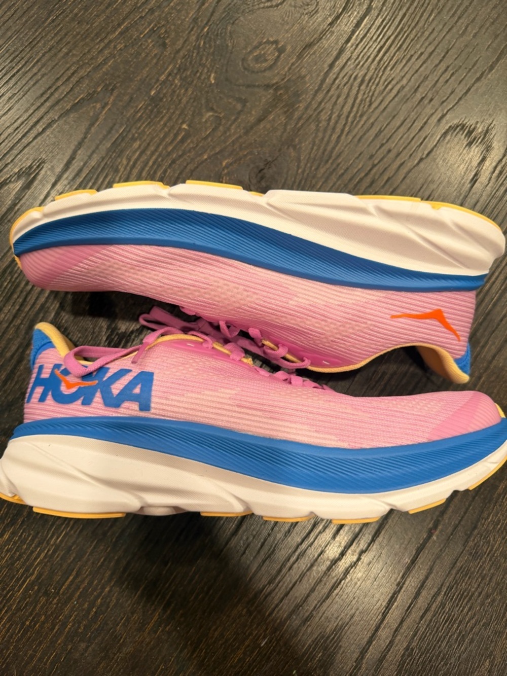Hoka One One Clifton 9 Cyclamen Sweet Lilac size 7 kids
